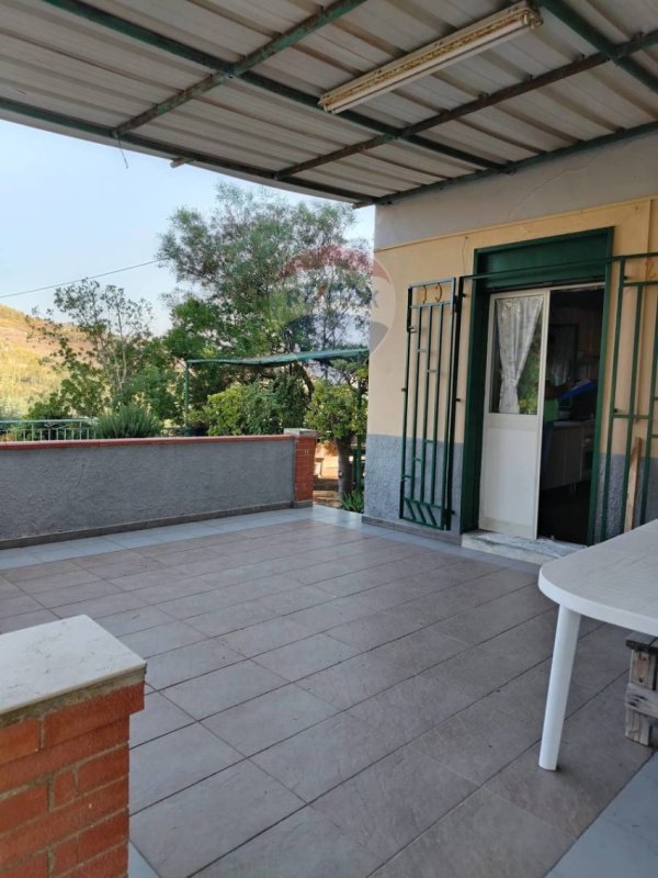 Вилла в Кальтаджироне