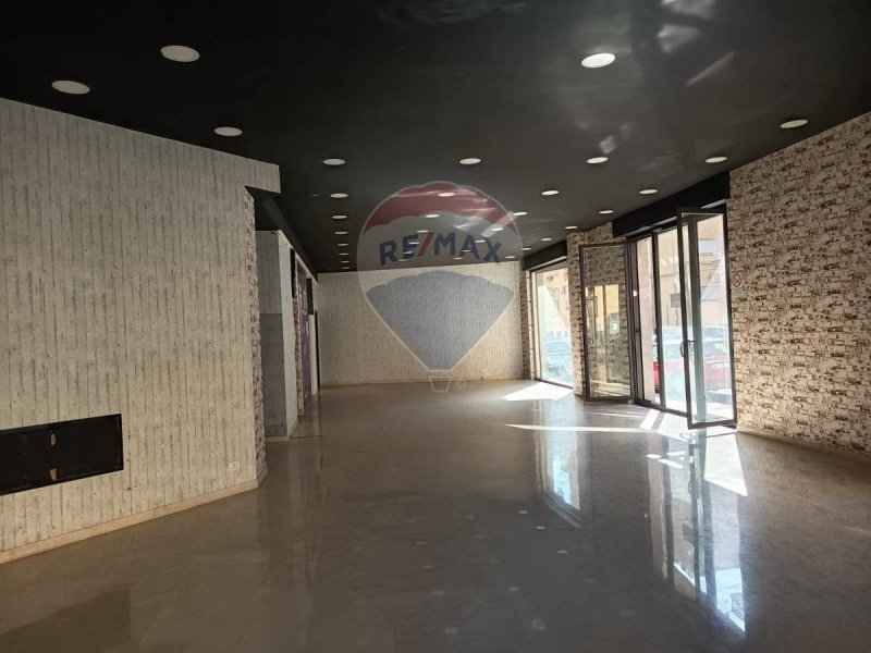 Local commercial à Caltagirone