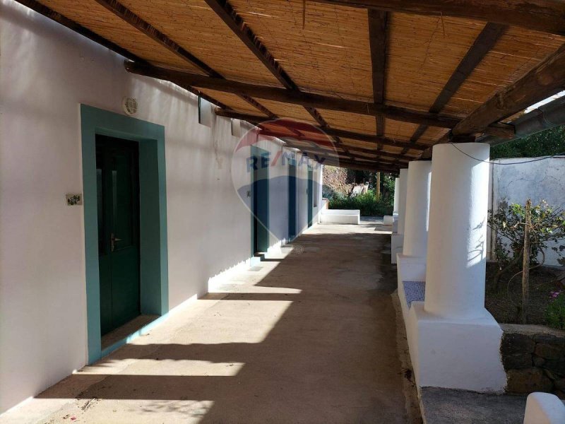 Особняк в Липари