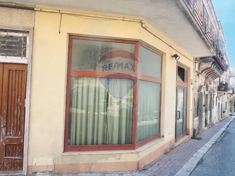 Zakelijk onroerend goed in Modica