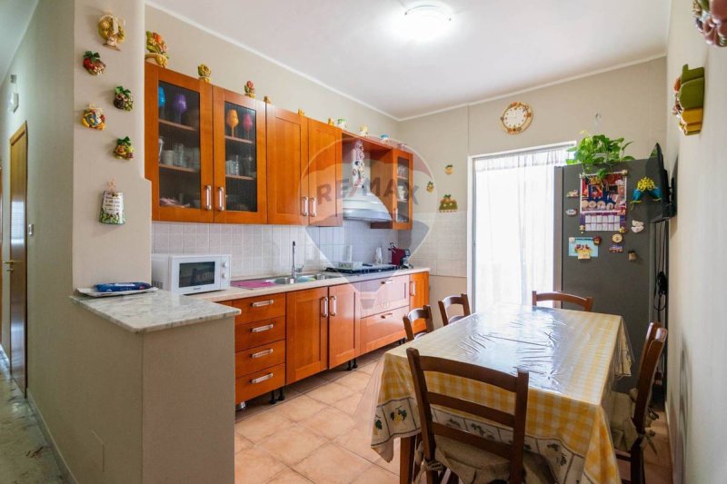 格拉维纳-迪卡塔尼亚公寓