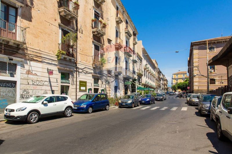 Zakelijk onroerend goed in Catanië