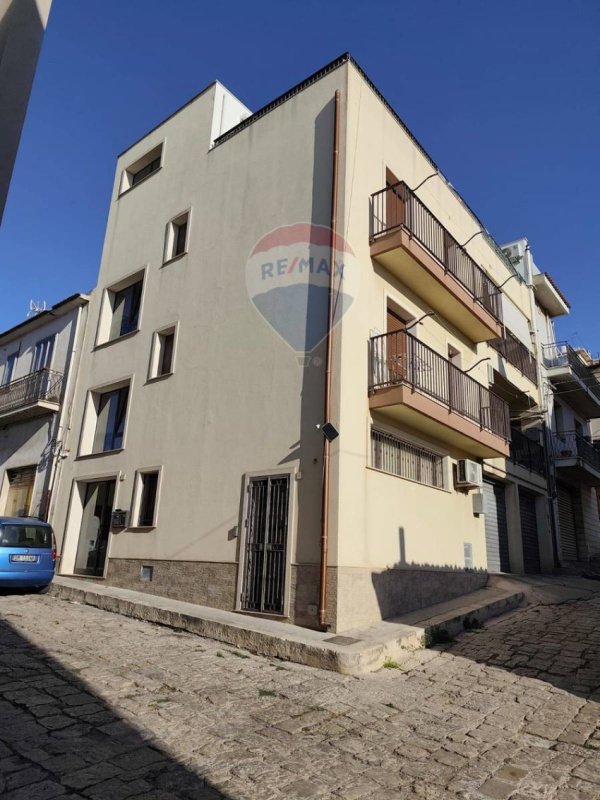 科米索半独立房屋