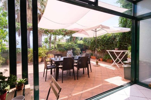 Moradia com terraço em Aci Catena