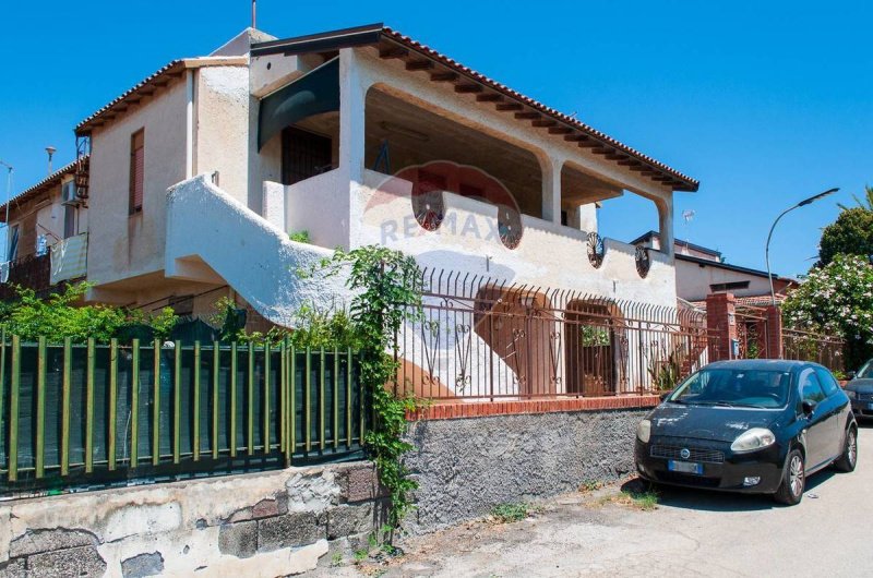 Doppelhaushälfte in Catania