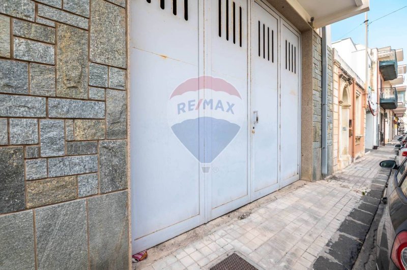 Casa semi-independiente en Solarino