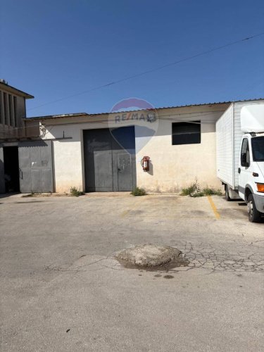Inmueble comercial en Siracusa