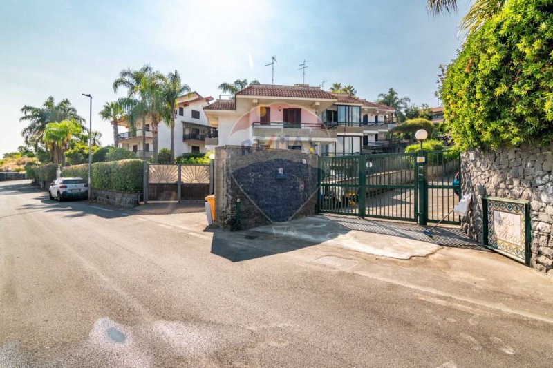 阿奇卡泰纳联排别墅