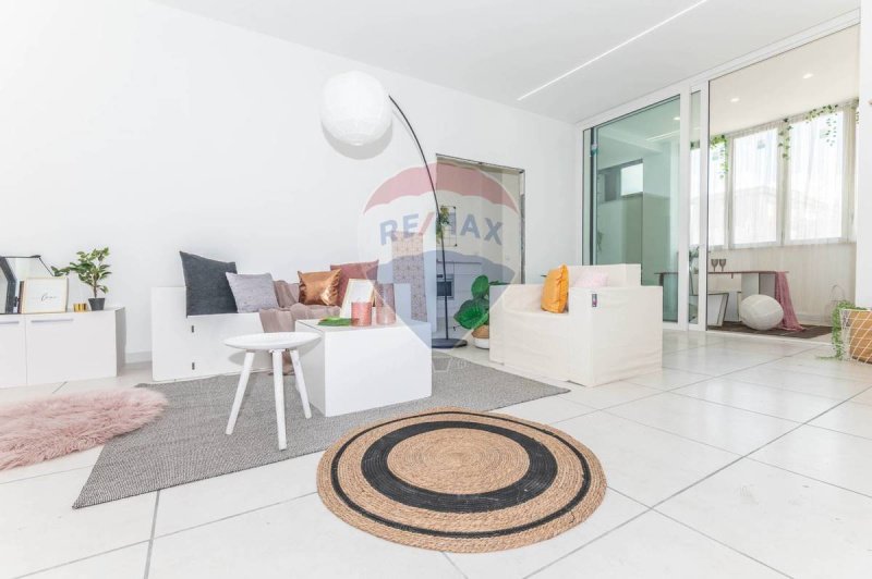 卡尔塔吉罗内公寓