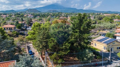 Building plot in Pedara