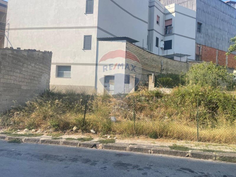 Terreno edificable en Solarino