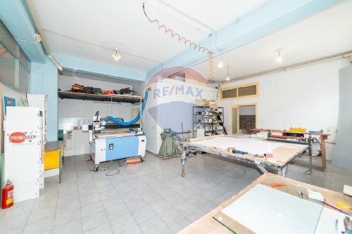 Immobile commerciale a Sant'Agata li Battiati