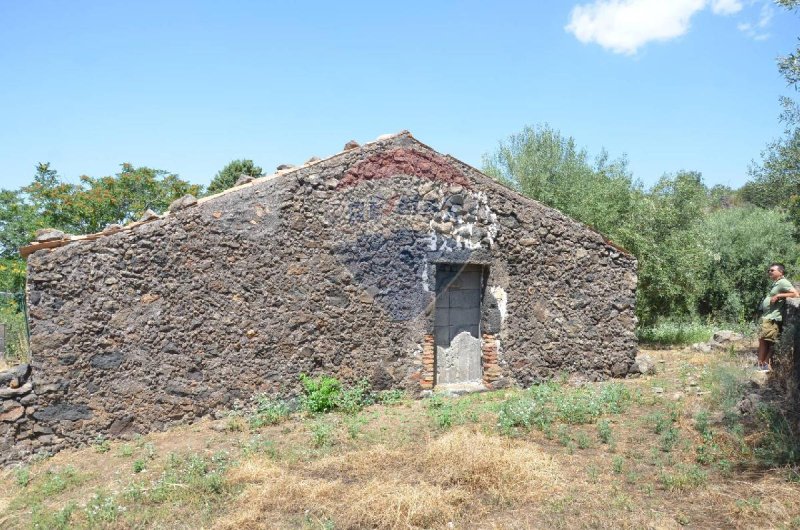 Hus på landet i Adrano