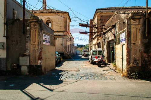 Zakelijk onroerend goed in Catanië