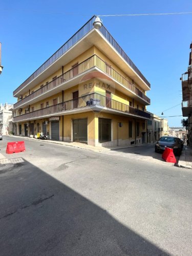 Edifício comercial em Pachino