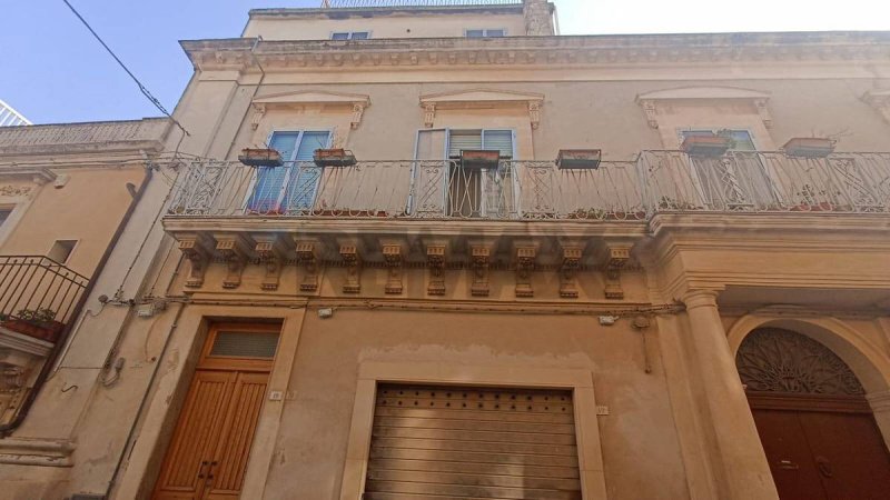 Особняк в Киарамонте-Гульфи