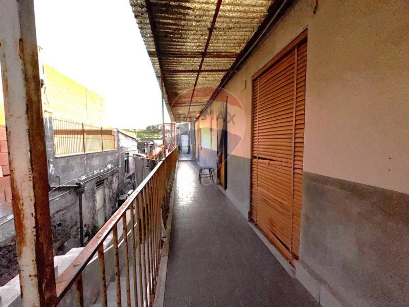 Half-vrijstaande woning in Catanië