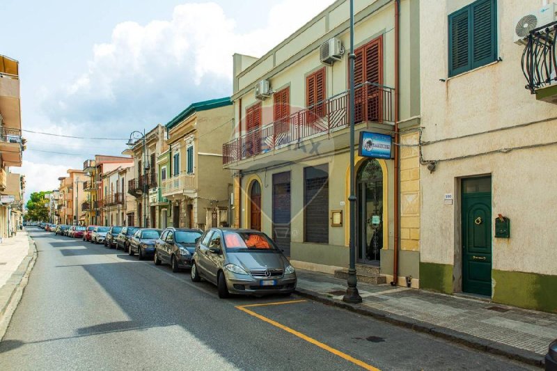 Villa i Nizza di Sicilia