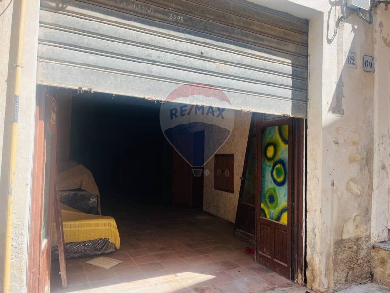 Коммерческая недвижимость в Модика