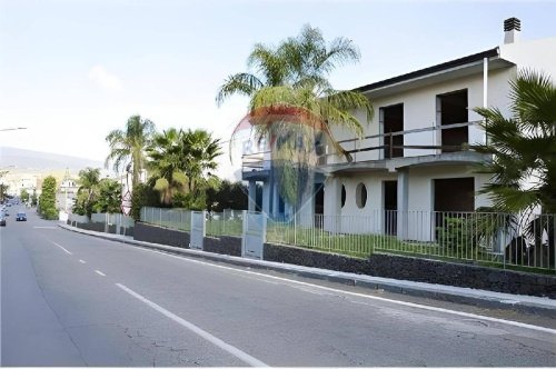 Таунхаус в Санта-Венерина