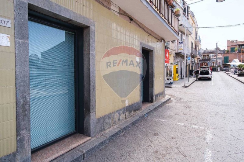 Kommersiell byggnad i Maletto