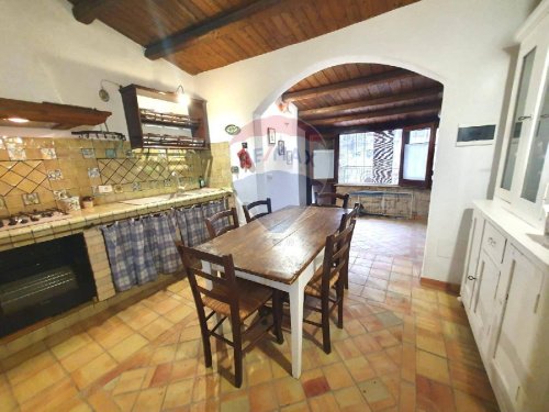 Detached house in Chiaramonte Gulfi
