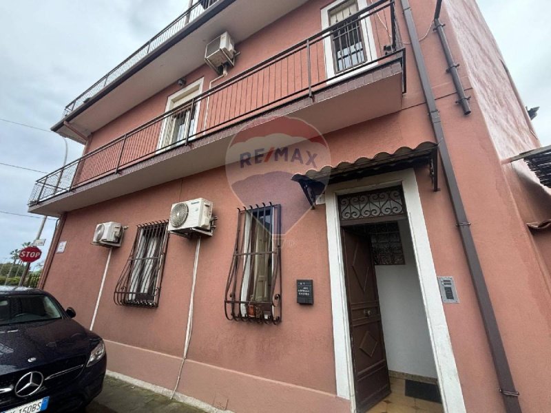 Appartamento a Aci Sant'Antonio