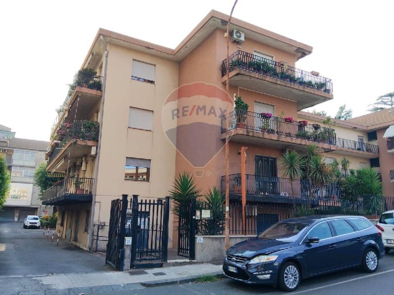 Kommersiell byggnad i Acireale