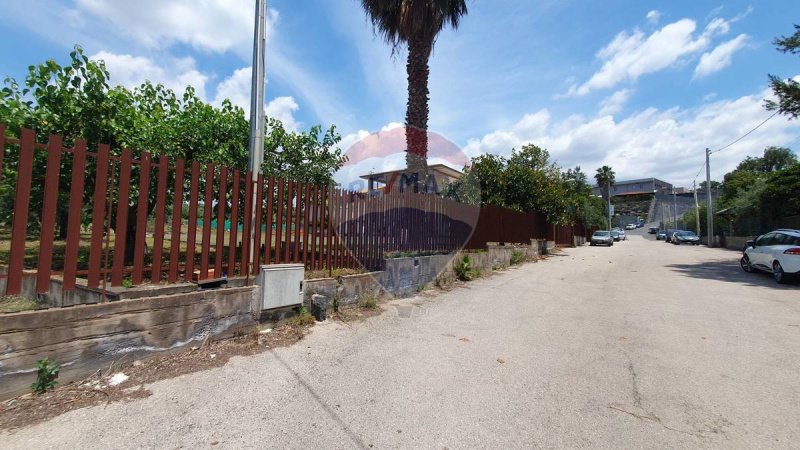 Kommersiell byggnad i Paternò