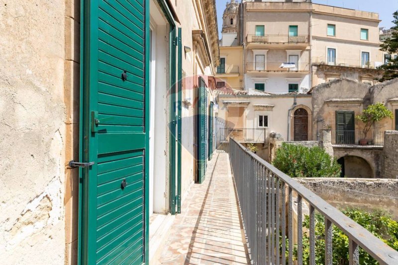Vrijstaande woning in Modica