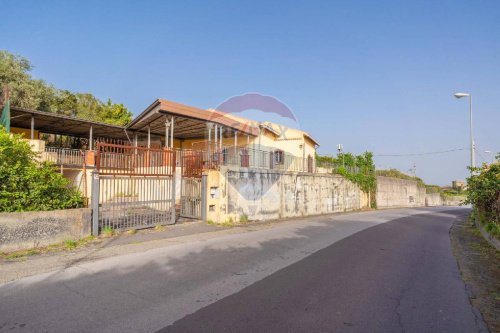 Коммерческая недвижимость в Ачиреале