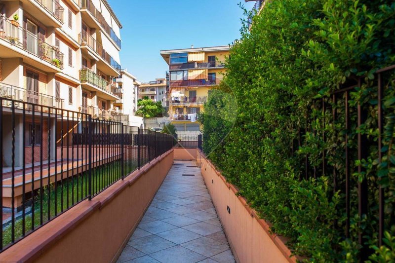 阿奇雷亚莱公寓