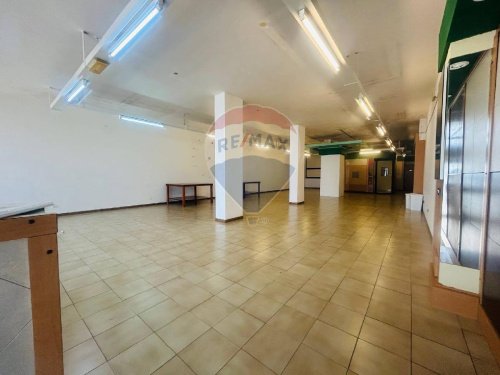 Zakelijk onroerend goed in Vittoria