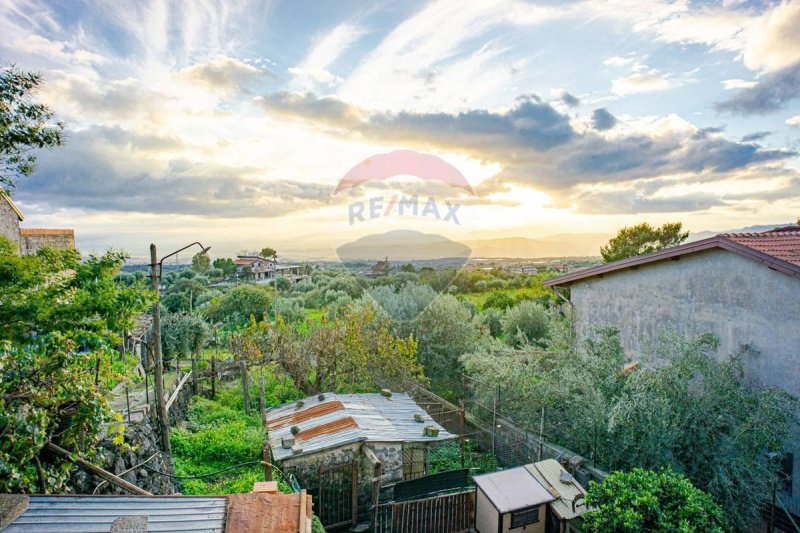 拉加尔纳半独立房屋