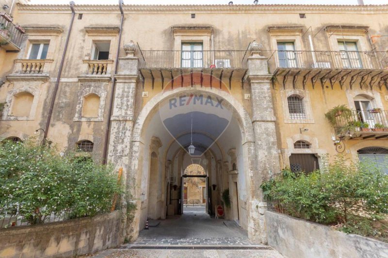 Casa independente em Noto