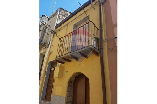 皮亚扎-阿尔梅里纳公寓