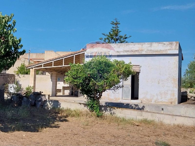 伊斯皮卡乡间房屋