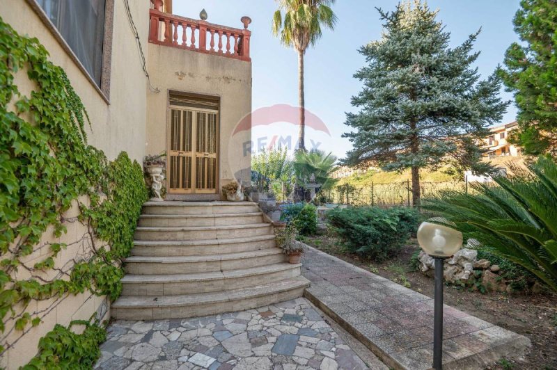 Вилла в Кальтаджироне