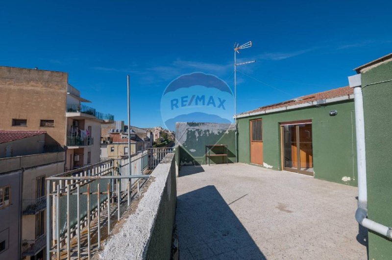 卡尔塔吉罗内阁楼