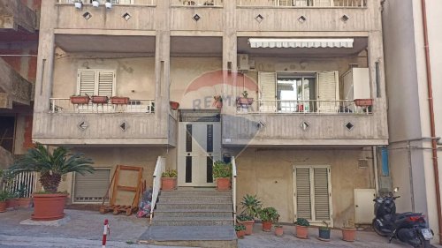 基亚拉蒙特古尔菲公寓