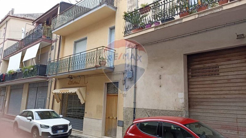 贾拉塔纳独栋房屋