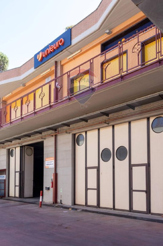 圣乔瓦尼-拉蓬塔商业房产