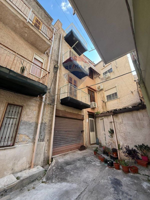 Особняк в Виллабате