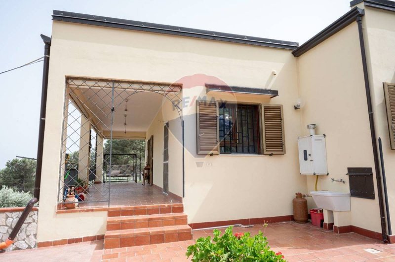 Villa in Termini Imerese