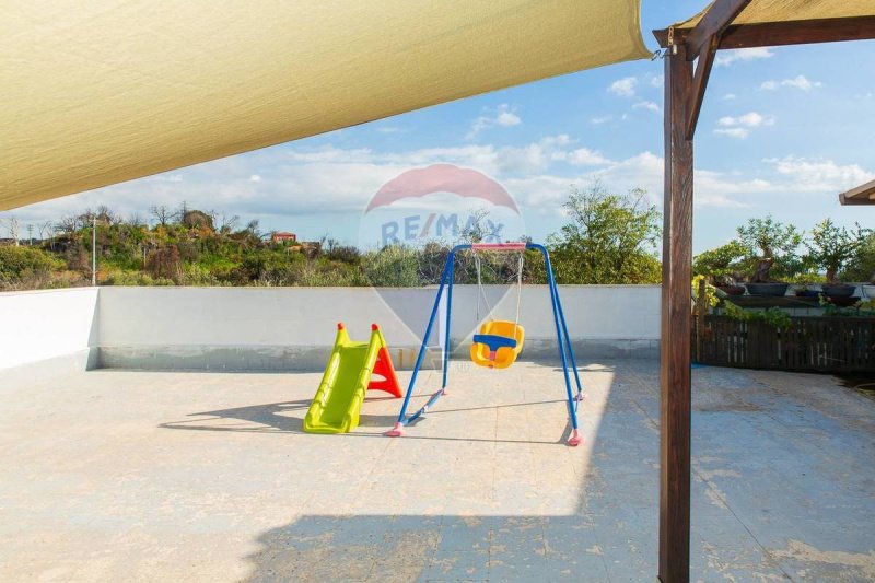 Квартира в Ачи-Катена