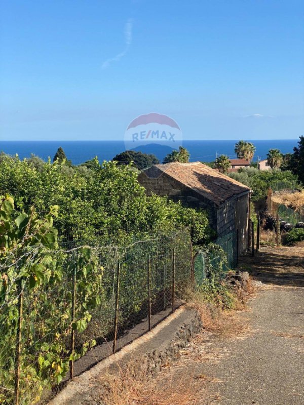 Landbouwgrond in Acireale