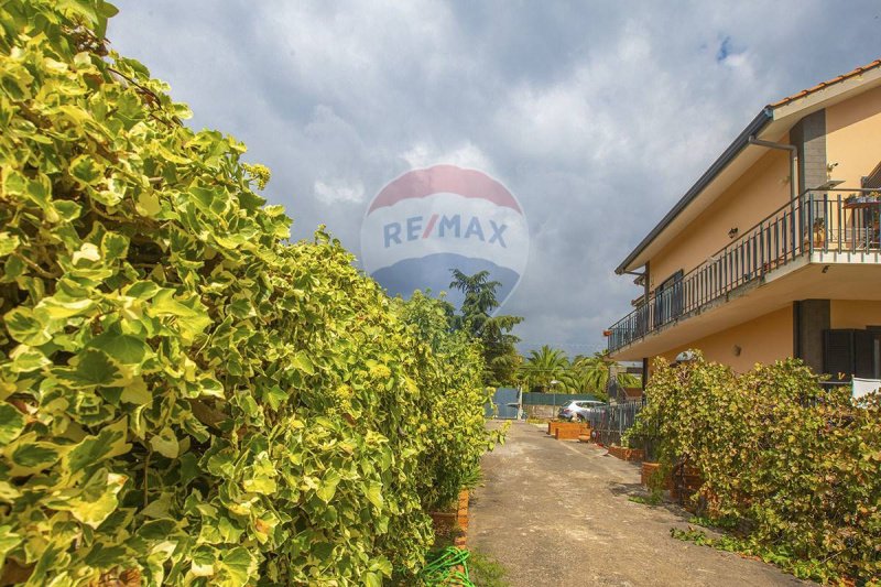 Особняк из двух квартир в Маскалуча