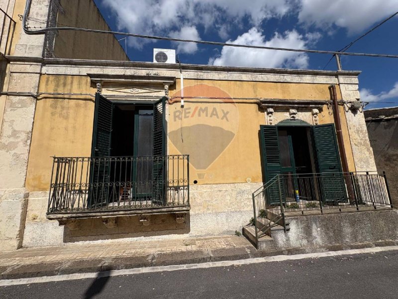 Casa independiente en Cassaro