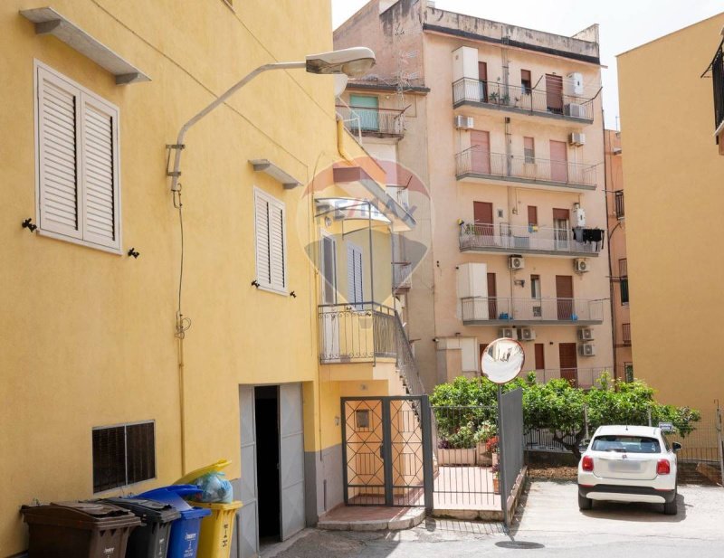 Lägenhet i Termini Imerese