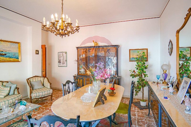 Apartamento em Catânia